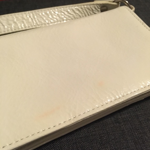 Kenneth Cole Reaction Patent Wallet Wristlet - Picture 7 of 10